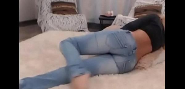  orgasm in tight jeans on the floor